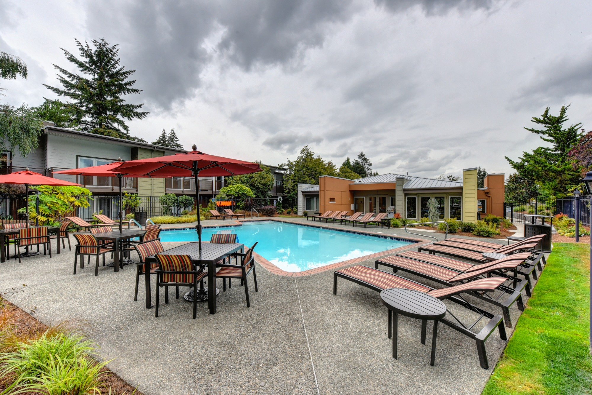 Photos and Video of The Ridgedale Apartments in Bellevue, WA